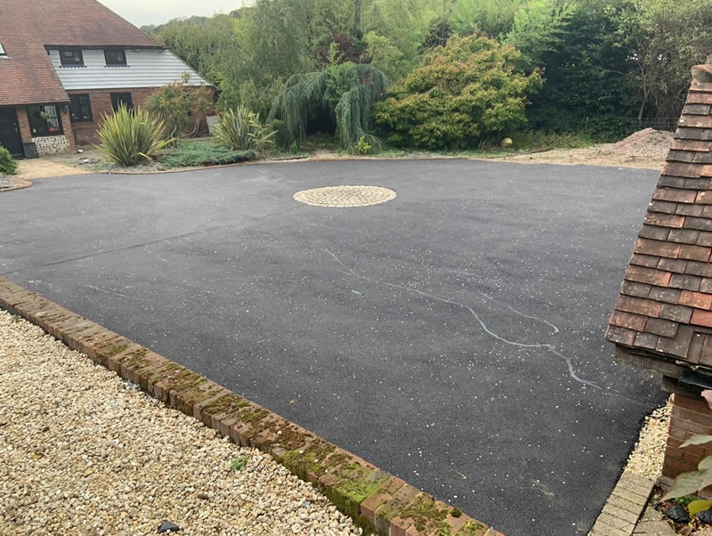 Asphalt and tarmac driveway surfacing in Chiswick
