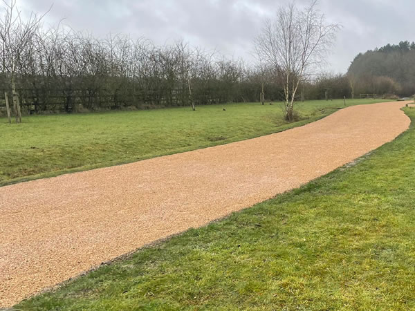 Surface dressing for a rural entrance